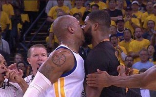 nba观众喊黑哨，nba观众喊黑哨英文怎么说