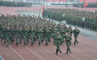 军训鼓励沙雕文案，军训鼓励沙雕文案短句