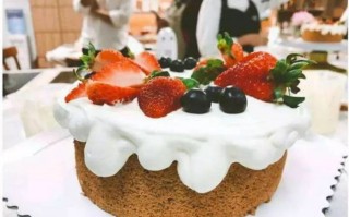英语情景短剧分蛋糕，英语情景剧分角色4个人